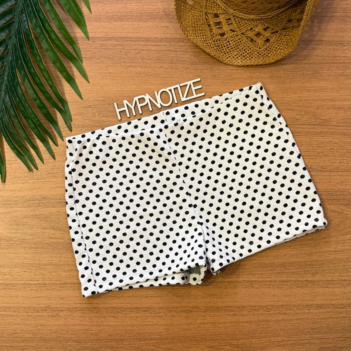 BEACH SHORT CAMILA - CRUNCH POLKA DOT BLACK/WHITE